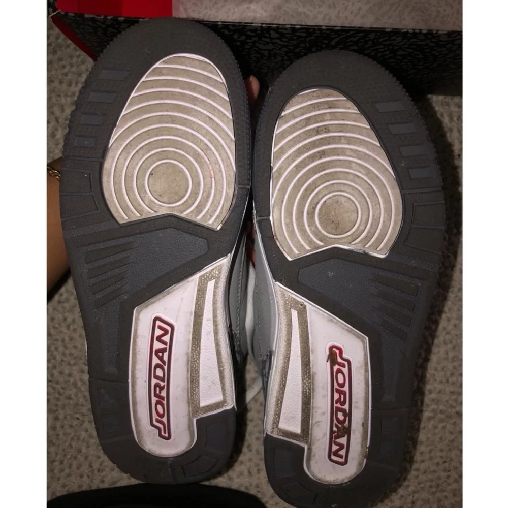 🔥AIR JORDAN III RETRO ‘COOL GREY’🔥 - Picture 8 of 10